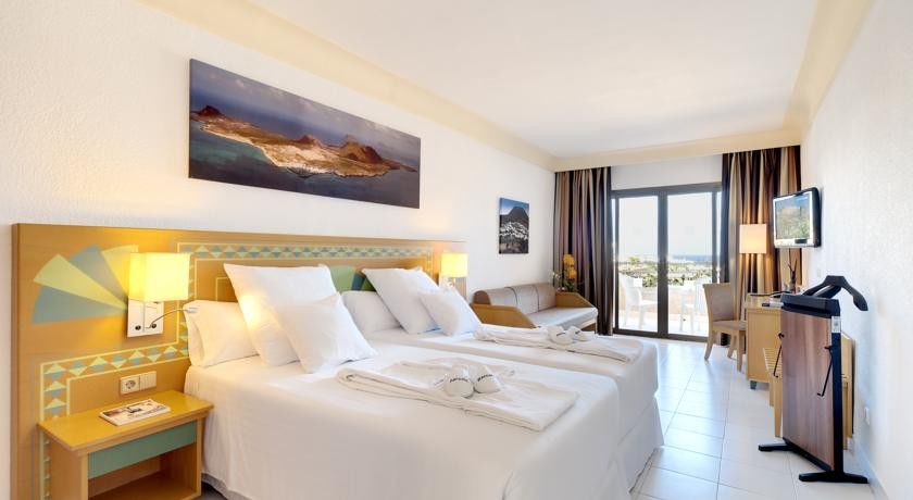Отель Occidental Lanzarote Mar Коста-Тегисе Экстерьер фото